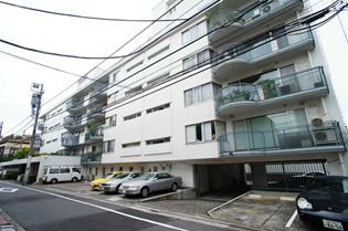 Minamiaoyama Apartments