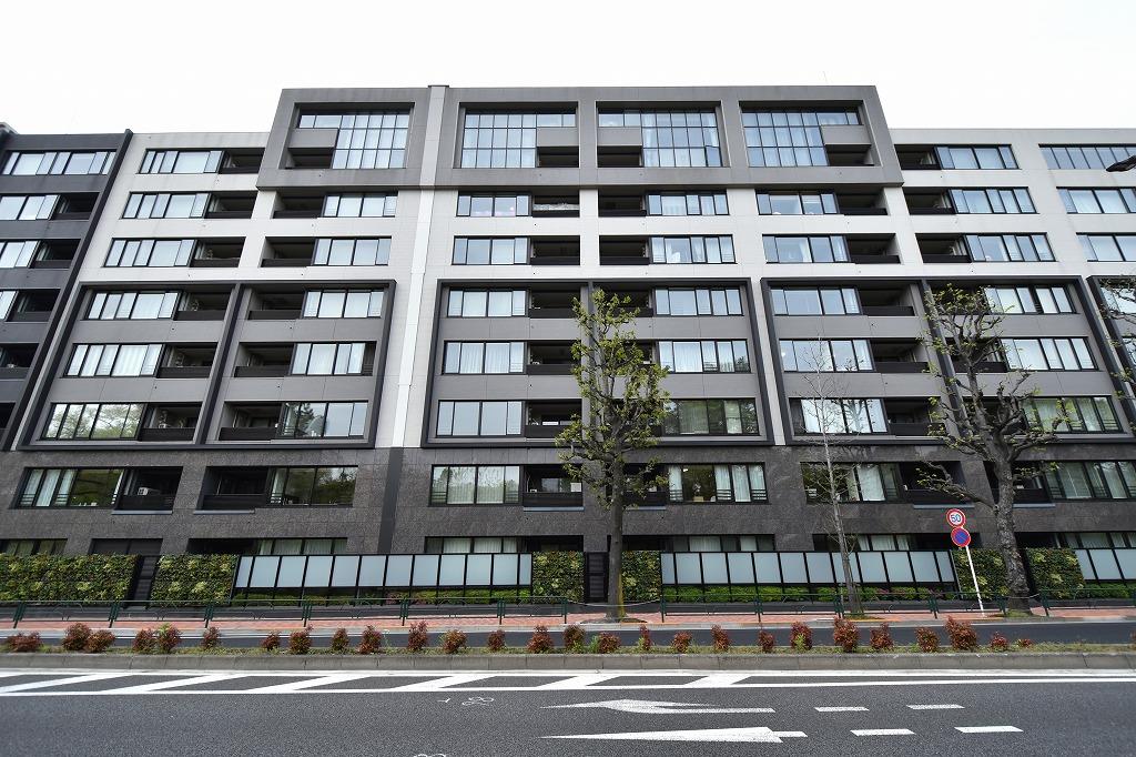 Creative Apartments For Rent In Minato Ku Tokyo with Modern Garage