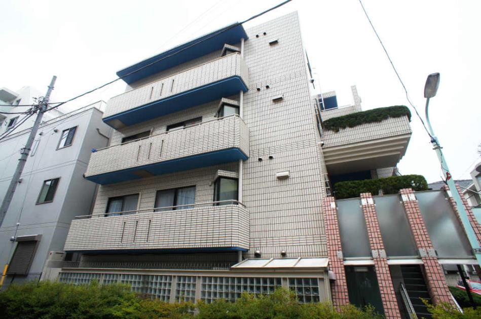 Yoyogi Koen Plaza Luxury Apartment for Rent in Shibuyaku, Tokyo