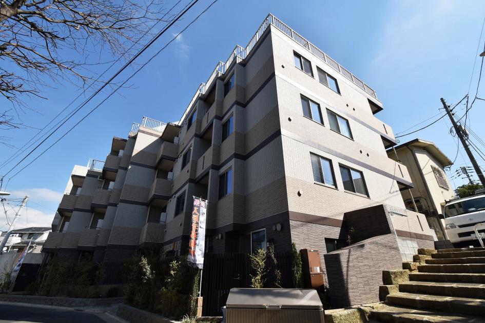 Superior Shirokanedai Luxury Apartment for Rent in Minatoku, Tokyo