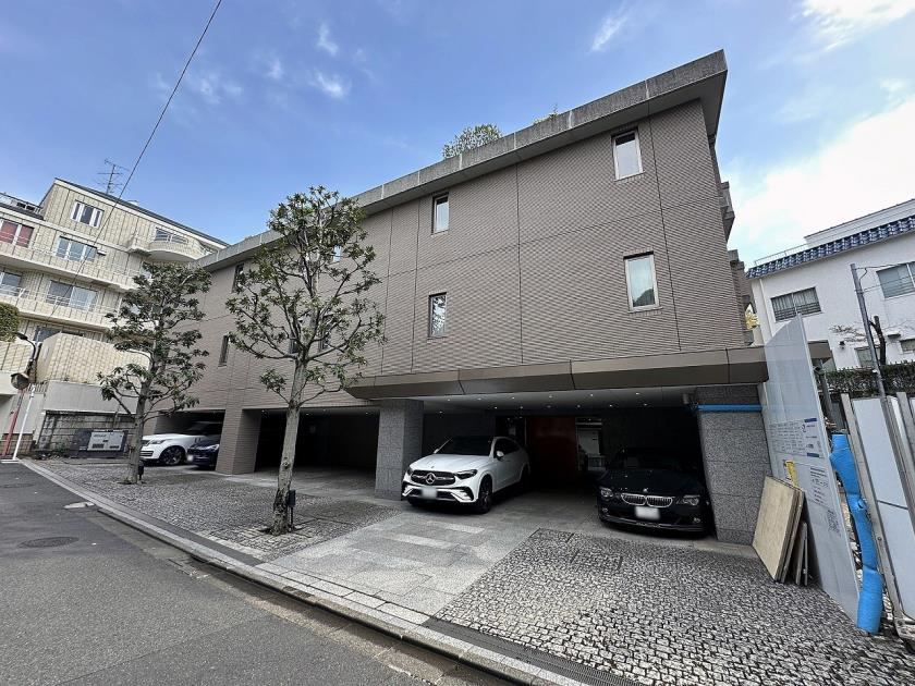 Windsor House Motoazabu - Luxury Apartment for Rent in