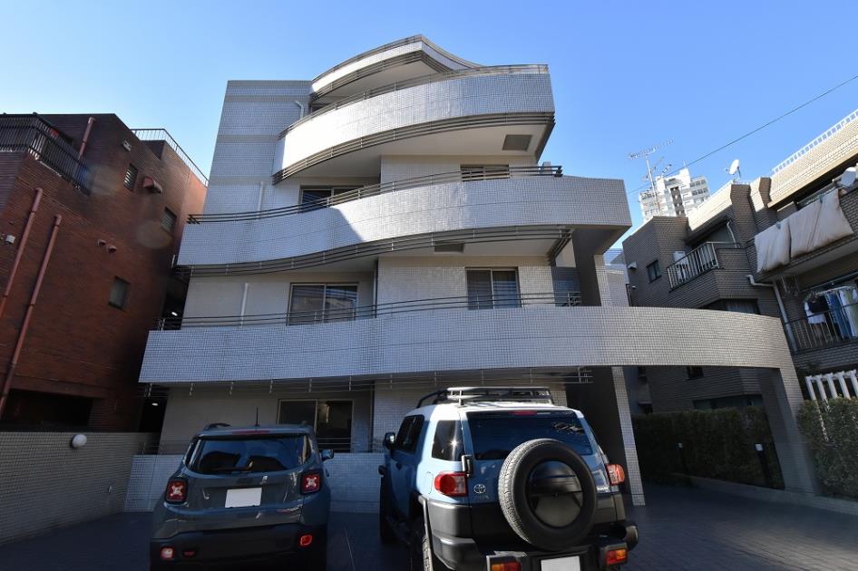 Pure City Roppongi Luxury Apartment for Rent in Minatoku, Tokyo