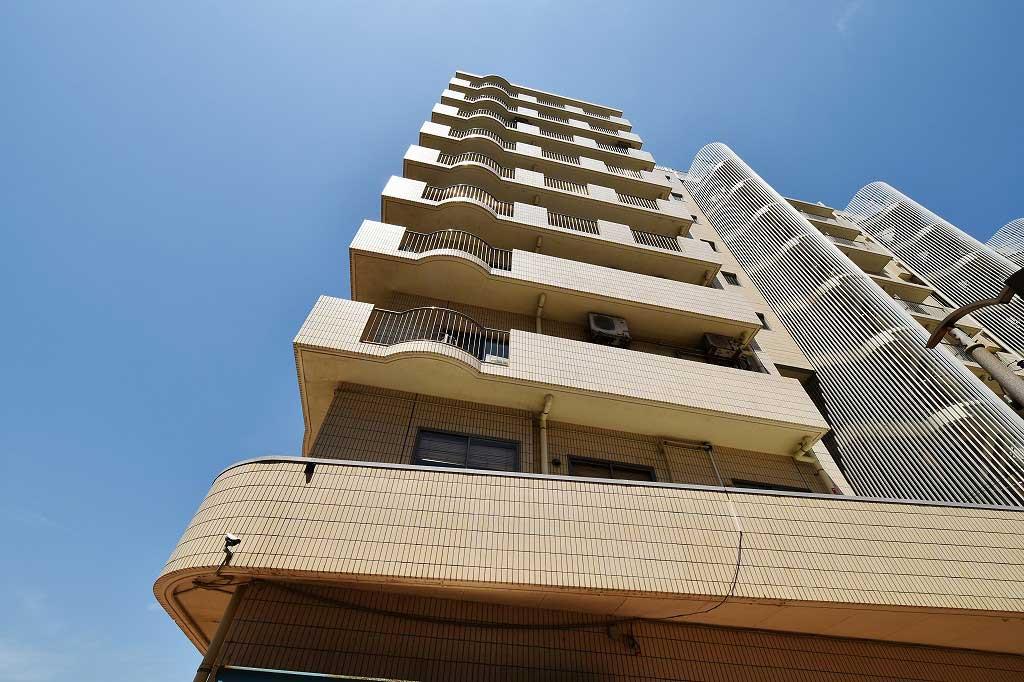 Lions Mansion Katase Enoshima. Luxury Apartment for Rent in Fujisawa