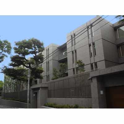 Exterior of Grants Ovel Nanpeidai