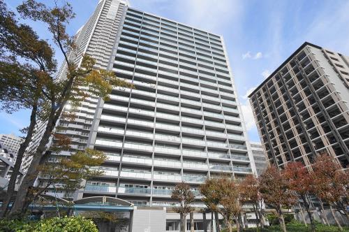 Exterior of Shibaura Square Heights
