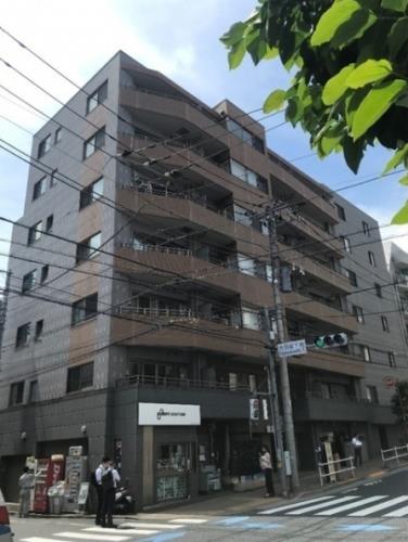 Exterior of Esty Maison Yotsuya-sakamachi