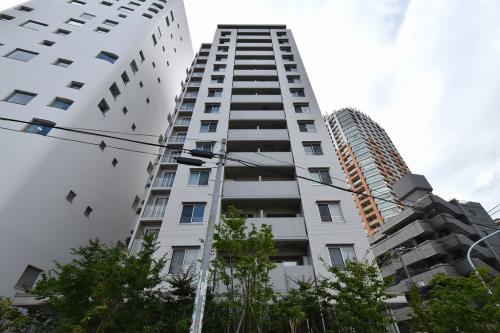 Exterior of Mitake Court