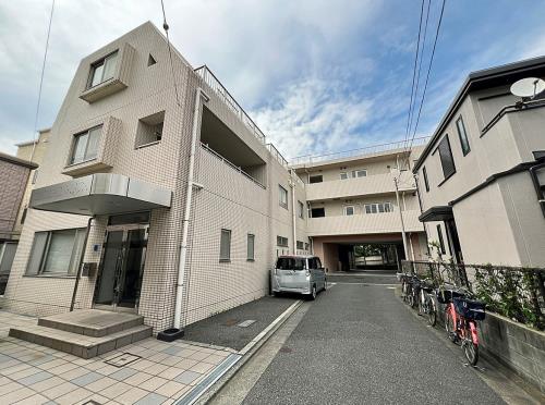 Exterior of Duplex AOKI