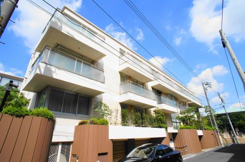 Exterior of Crane Shoto