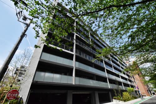 Exterior of Park Nade Meguro