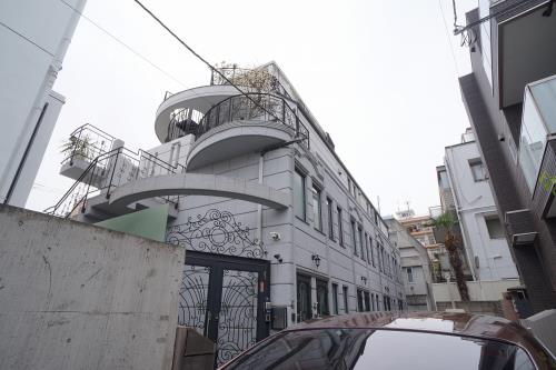 Exterior of Sophia Minamiaoyama