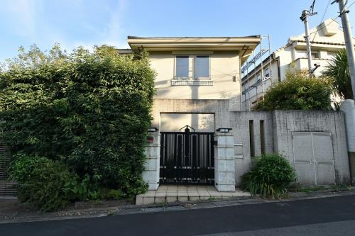 Exterior of Denenchofu 3-chome House