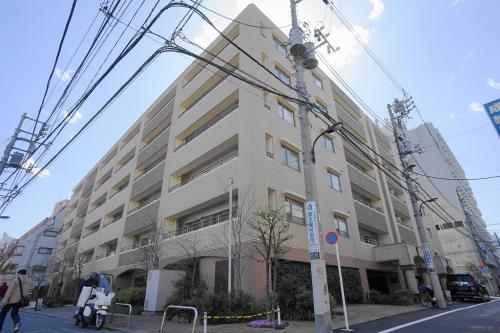 Exterior of Duo Scala Shinjuku