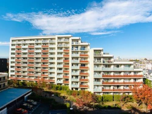 Exterior of Brillia ist Sangenjaya Blossom Terrace