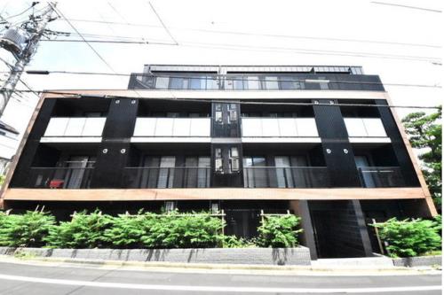 Exterior of La Perla Kakinokizaka