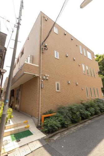 Exterior of K's court Takanawadai