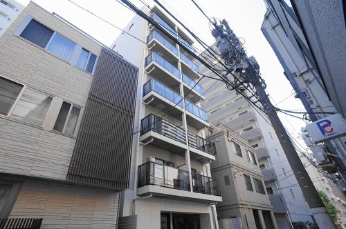 Exterior of Log Ginza East