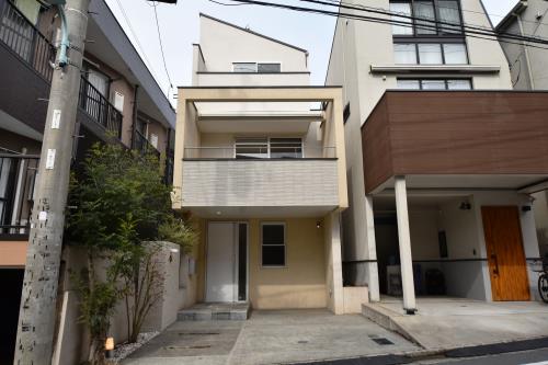 Exterior of Kami-meguro 4-chome House