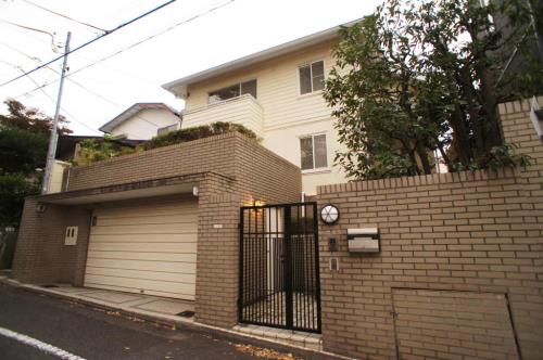 Exterior of Seta M House