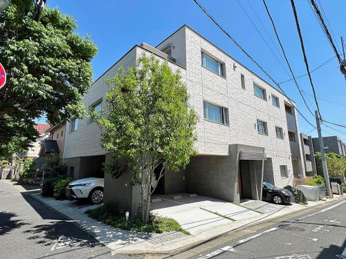 Exterior of Blue Hill Shimomeguro