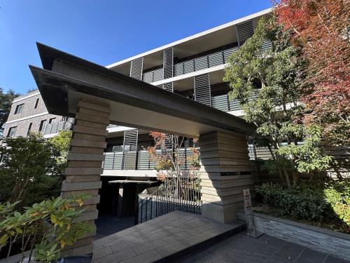 Exterior of ザ・パークハウス御苑内藤町