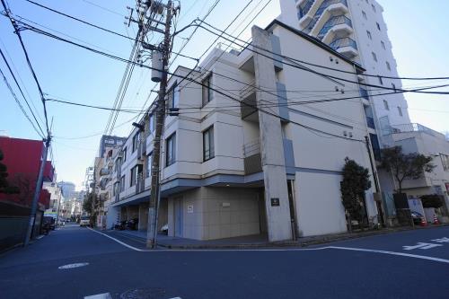 Exterior of Nouvel Court Azabu