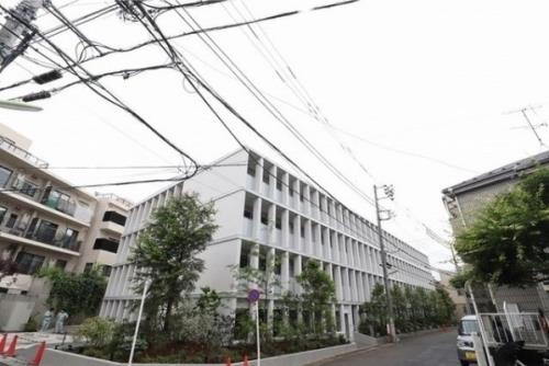 Exterior of The Grand Terrace Wakabayashi