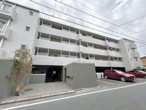 Exterior of RESTA目黒