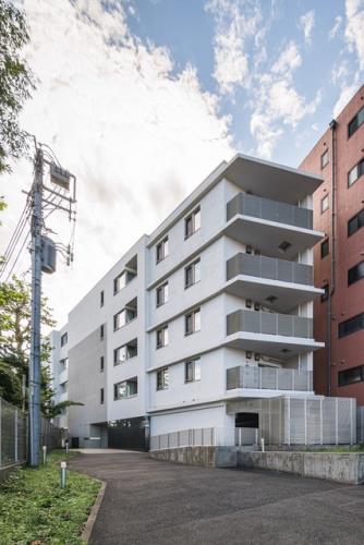 Exterior of Cosmo Lead Yochomachi