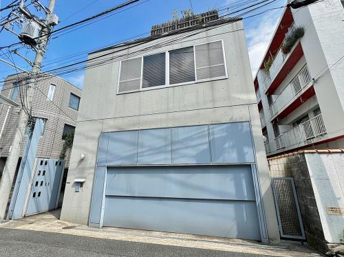 Exterior of Minami-aoyam FETO