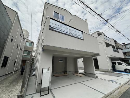 Exterior of Luxsis 南麻布　6期　A