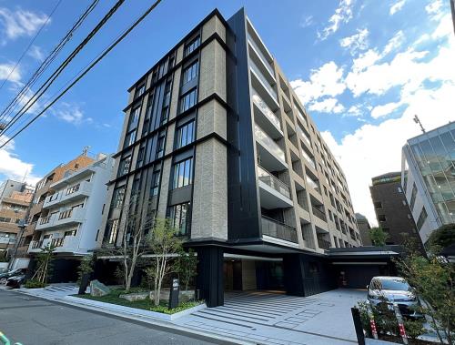 Exterior of The Park House Chiyoda Rokubancho
