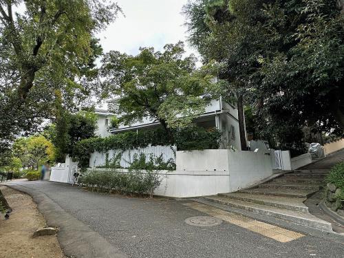 Exterior of Senzokuike House