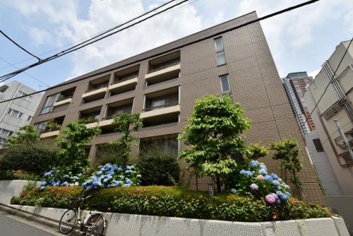 Exterior of Bond House Motoazabu
