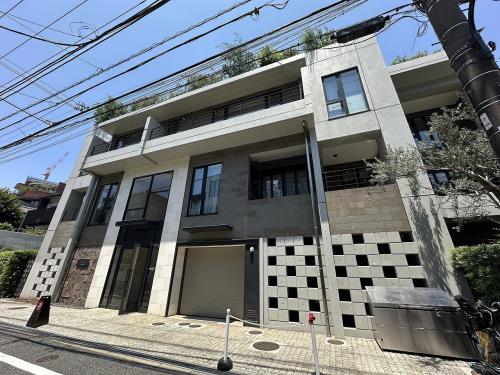 Exterior of The Yu