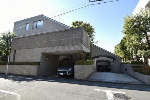Exterior of Nishihara Park Mansion