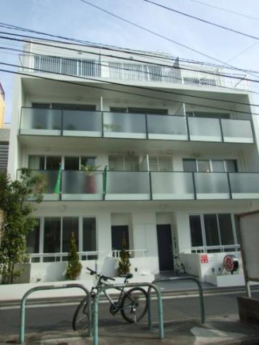 Exterior of Crest Omotesando