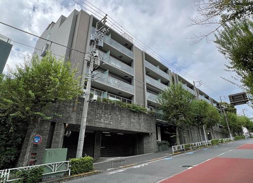 Exterior of Frencia Gaien West