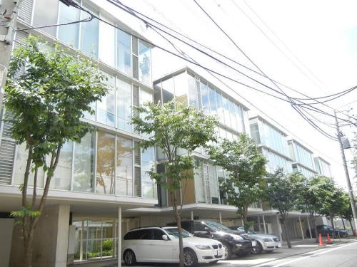 Exterior of G-Flat