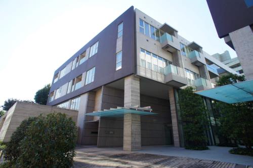 Exterior of Fujimi East