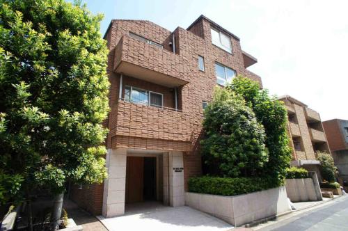 Exterior of ザ・ロイヤルハウス西麻布