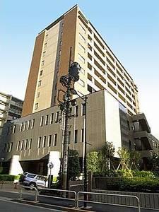 Exterior of Marsh Field 4-bancho