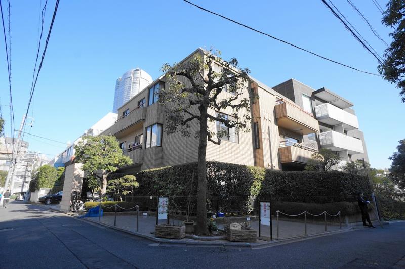 Motoazabu West Park Mansion
