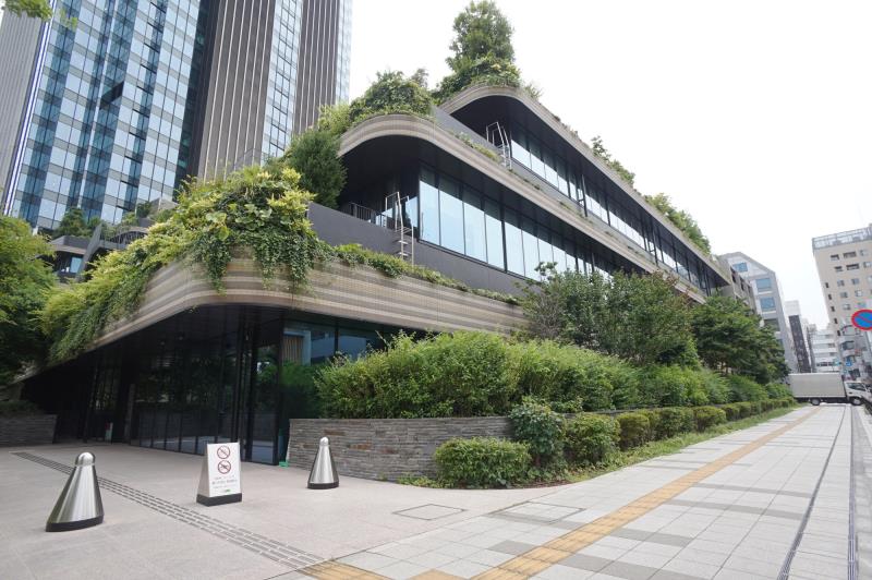 THE RESIDENCE YOTSUYA AVENUE