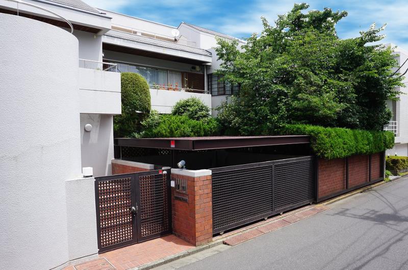 Ariyoshi Garden House