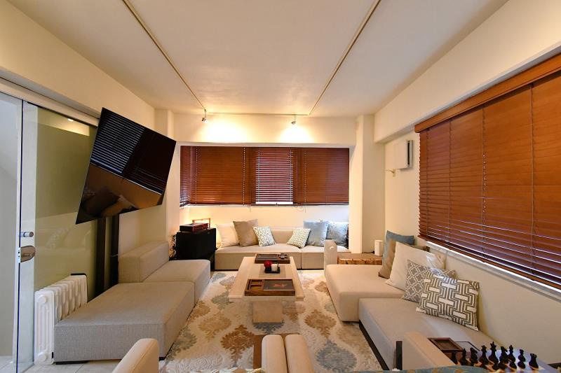 Nishiazabu House