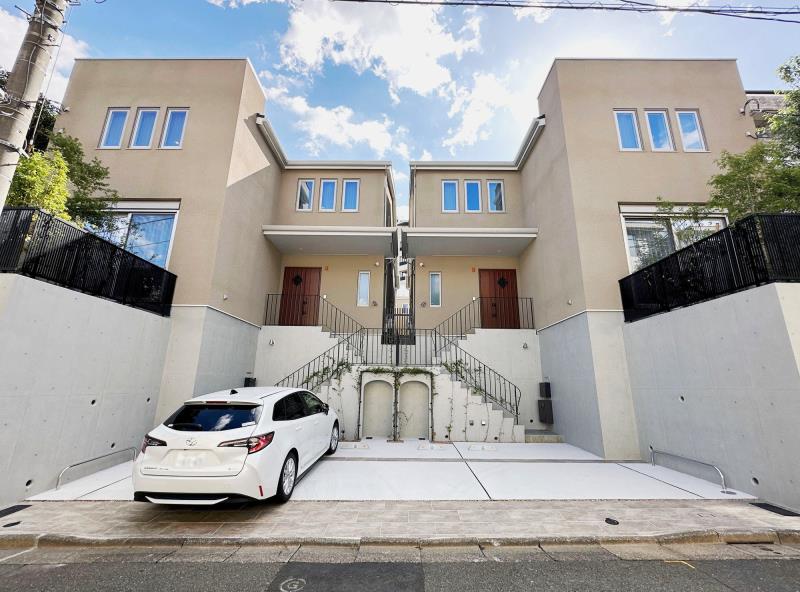 T-House A
