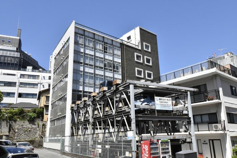 Azabudai Tokui Building