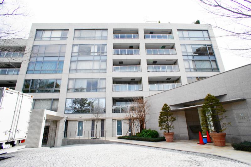 Park Court Moto-Azabu