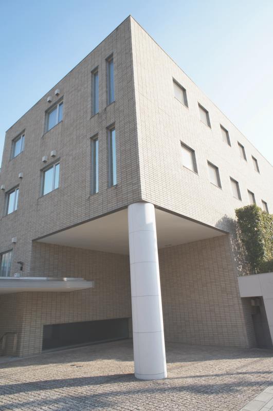 Cloisters Hiroo